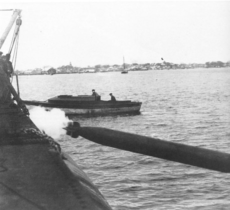 Khám phá chiếc tàu ngầm Pháp chìm ở Cam Ranh - ảnh 8