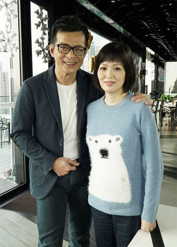 Nam thần một thời của TVB: sự nghiệp xuống dốc vì vạ miệng, tán gia bại sản cứu vợ bị bệnh ung thư-7