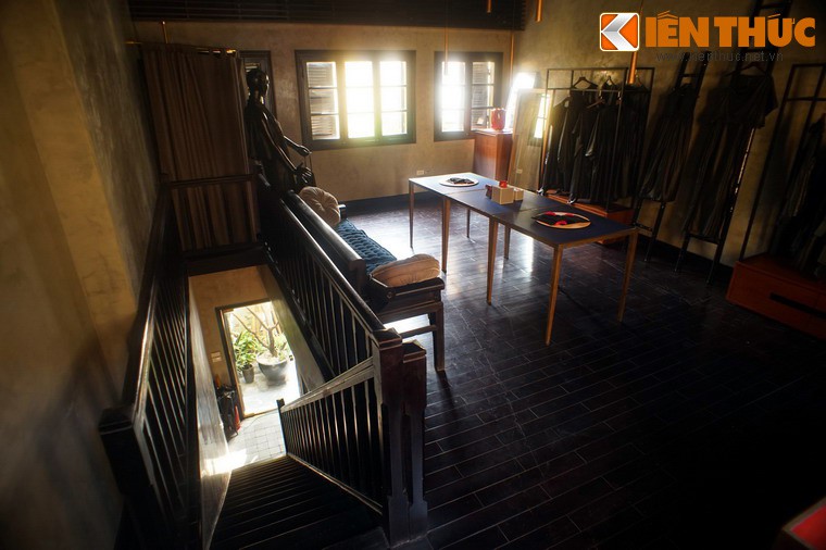 Bi mat giau kin trong nha co noi tieng nhat pho Hang Dao