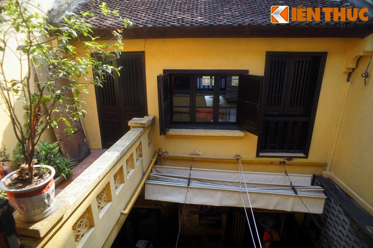 Bi mat giau kin trong nha co noi tieng nhat pho Hang Dao