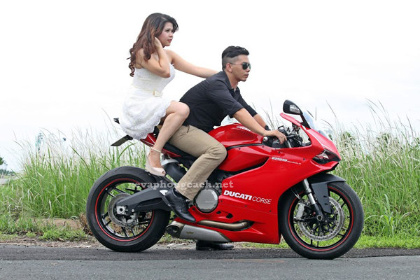 Ngắm bộ ảnh cưới chụp cùng môtô siêu dễ thương của cặp đôi Sài Gòn - ảnh 7