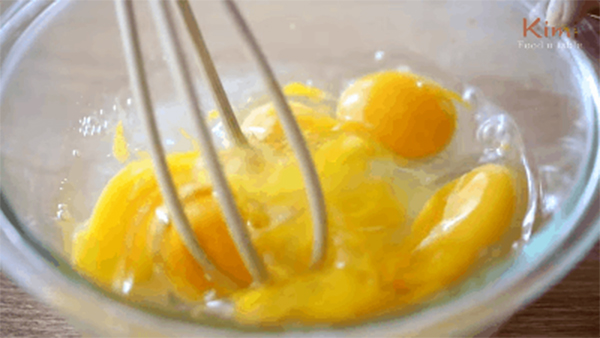 Món trứng hấp bồng bềnh như mây bước ra từ phim Hàn Quốc