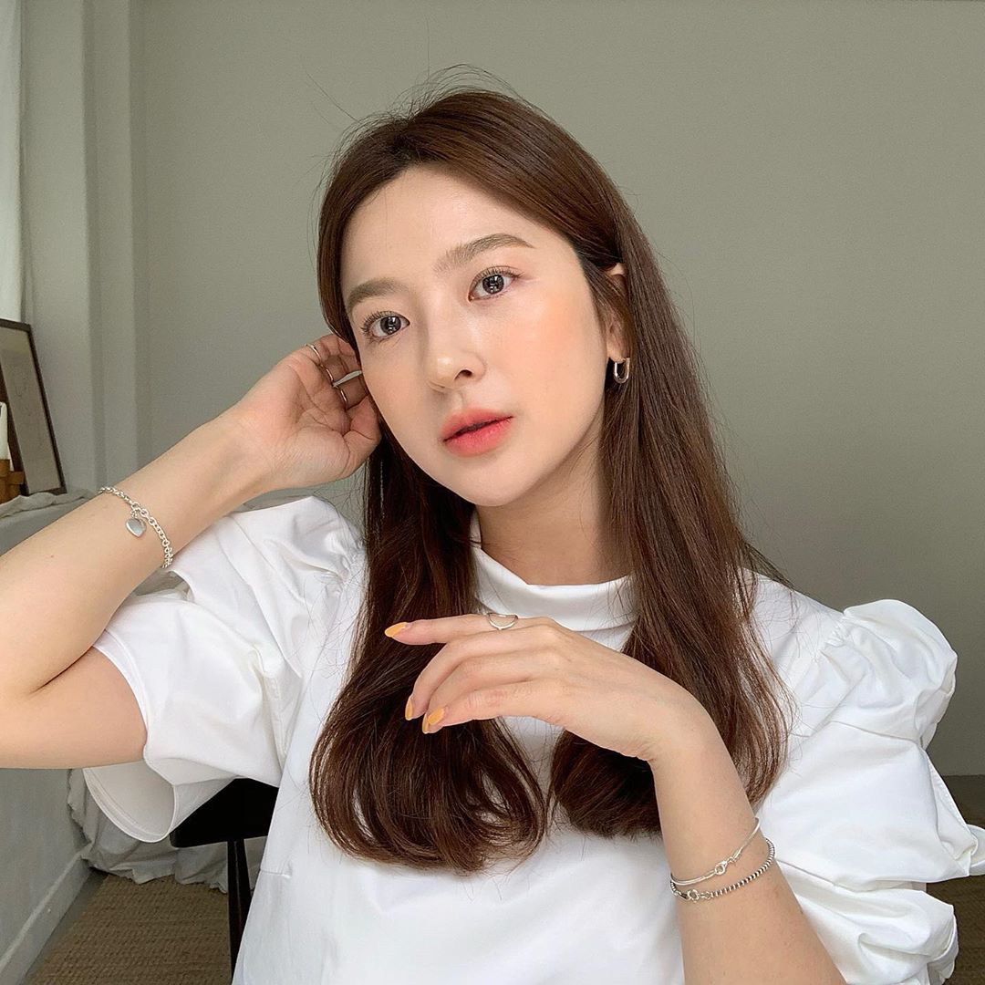 Thử đi làm tóc ở 1 tiệm của người Hàn, tôi đã học được cách sấy phồng cụp đẹp mê tơi mà không cần lược tròn - Ảnh 6.