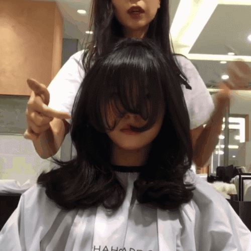 Thử đi làm tóc ở 1 tiệm của người Hàn, tôi đã học được cách sấy phồng cụp đẹp mê tơi mà không cần lược tròn - Ảnh 4.