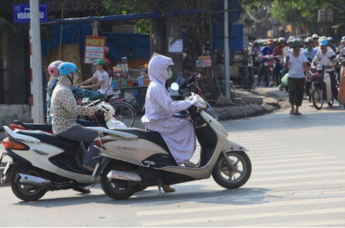 Trang Hạ bất ngờ khuyên phụ nữ cởi áo chống nắng, lý do đưa ra mới sốc - Ảnh 2.