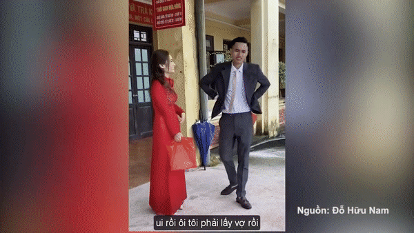 Chàng trai mặt méo xệch, liên tục than thở