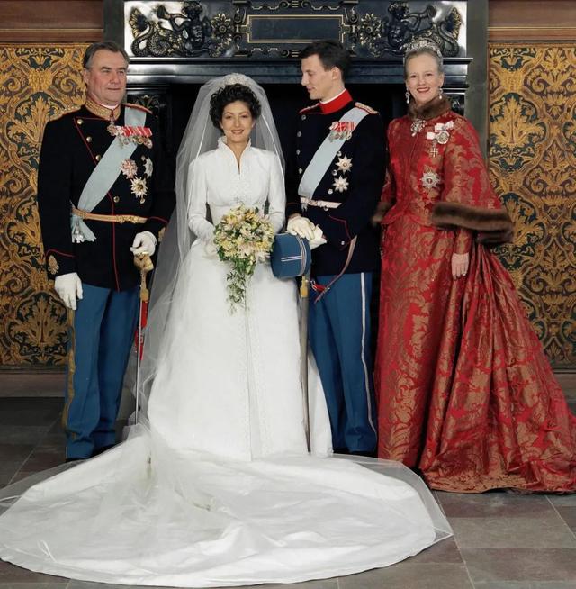 Nàng "Diana phương Đông" và 2 lần thất bại hôn nhân nhưng vẫn được cả gia đình Hoàng gia đối xử đặc cách 1 cách kì lạ - Ảnh 2.