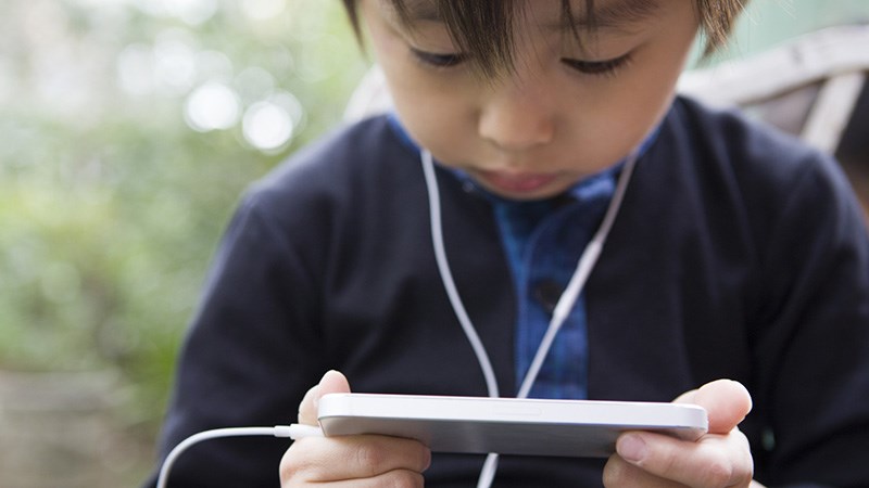 Từ học sinh giỏi cấp quốc gia, nữ sinh Nam Định bị tâm thần vì xem Youtube cả ngày: Thường xuyên lẩm bẩm một mình rồi đập phá đồ đạc - Ảnh 3.