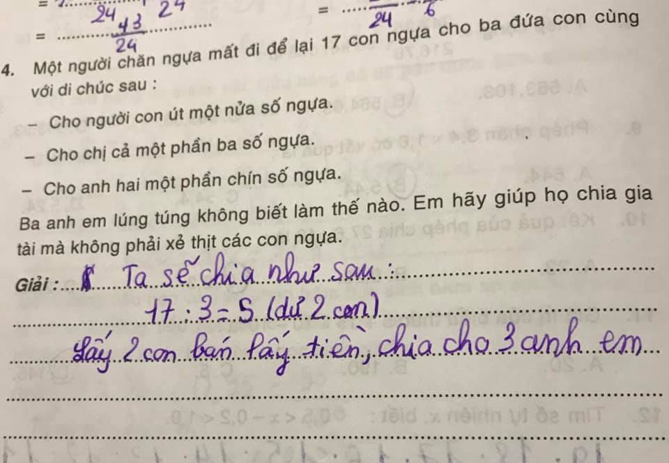 Cô giáo gửi bài giải của con về, bà mẹ