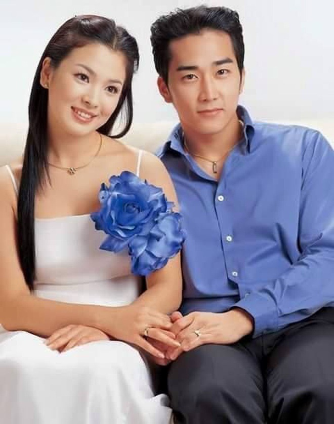 Loạt ảnh hiếm hoi thời Song Hye Kyo nặng 70kg: Vóc dáng mũm mĩm, makeup và tóc tai còn dừ hơn cả hiện tại - Ảnh 5. Loạt ảnh hiếm hoi thời Song Hye Kyo nặng 70kg: Vóc dáng mũm mĩm, makeup và tóc tai còn dừ hơn cả hiện tại - Ảnh 5.