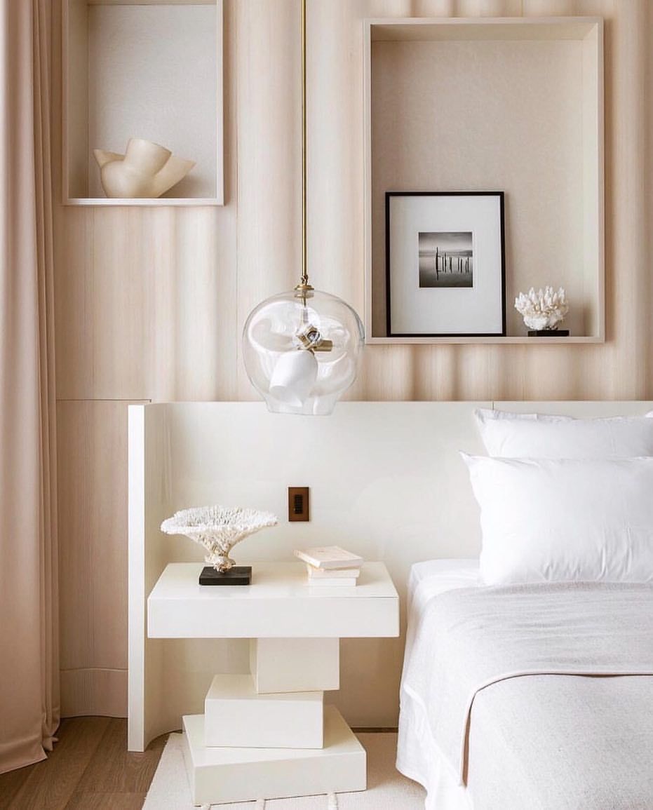 Mách bạn 10 mẹo khuếch đại không gian phòng ngủ nhỏ - Ảnh 1.