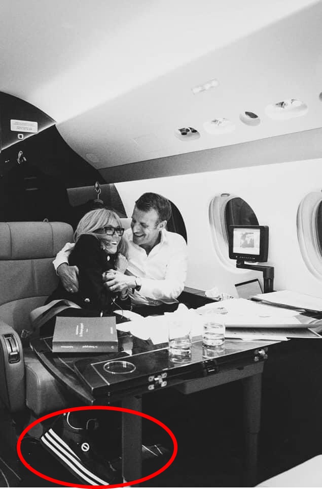 Chụp ảnh được chồng ôm tình tứ trên máy bay riêng, Đệ nhất phu nhân Pháp lại gây chú ý bằng một chi tiết 