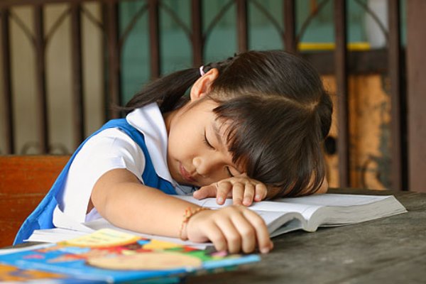 Phụ huynh phản ánh cô giáo "bêu tên" học sinh phạm lỗi hằng ngày lên bảng, nhưng ngạc nhiên nhất là phản ứng "không thể ngờ" của hội cha mẹ - Ảnh 1. Phụ huynh phản ánh cô giáo "bêu tên" học sinh phạm lỗi hằng ngày lên bảng, nhưng ngạc nhiên nhất là phản ứng "không thể ngờ" của hội cha mẹ - Ảnh 1.