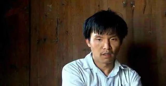 Con trai tiến sĩ 37 tuổi quay về nhà