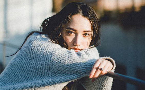 Vừa biết tôi có bầu, người yêu cũ của chồng đã gửi đến một món quà khiến tôi ngất xỉu