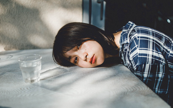 Sau đêm tân hôn thấy người đau ê ẩm, tôi liều hỏi mẹ chồng để cuối cùng ngượng chín mặt với đoạn video bà cho xem