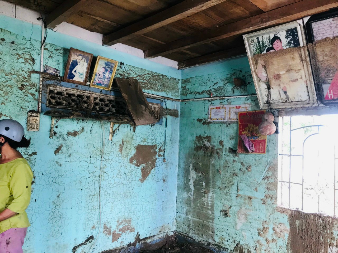 Phú Yên tan hoang sau lũ dữ - Ảnh 2.