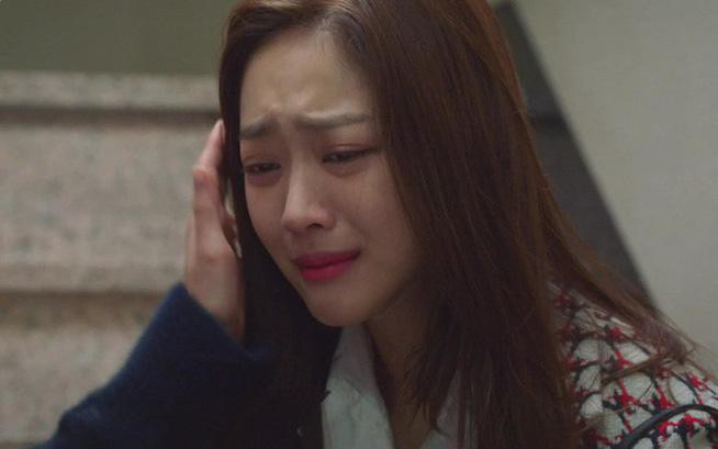 Biết chồng lén lút qua thăm vợ cũ, tôi vội chạy tới nơi thì giận run người với cảnh trong nhà tắm