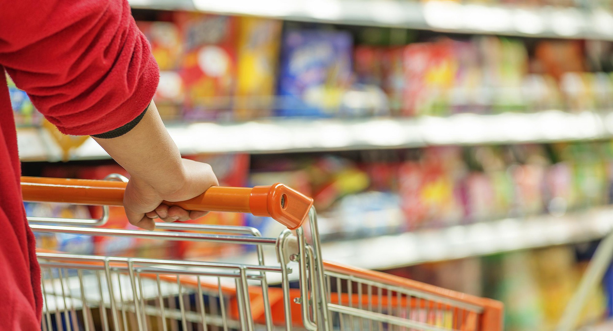 Tiết lộ 8 mẹo khi mua đồ ăn ở siêu thị giúp tiết kiệm tiền, chắc chắn nhiều người không để ý - Ảnh 4.