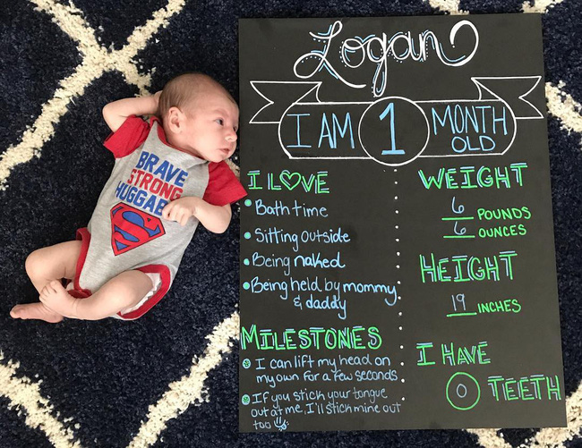 Lên mạng than trời vì con 8 tháng chưa biết đứng, các mẹ thi nhau động viên mà dân mạng được bữa