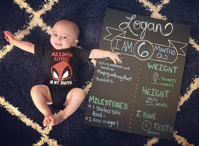 Lên mạng than trời vì con 8 tháng chưa biết đứng, các mẹ thi nhau động viên mà dân mạng được bữa 