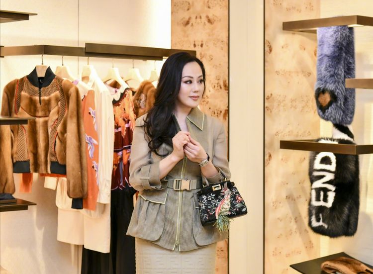 Bỏ rơi vợ đang ung thư để theo cặp kè bạn thân của vợ, gã tỷ phú gặp quả báo bi đát, đến tận lúc chết vẫn phải đối mặt với