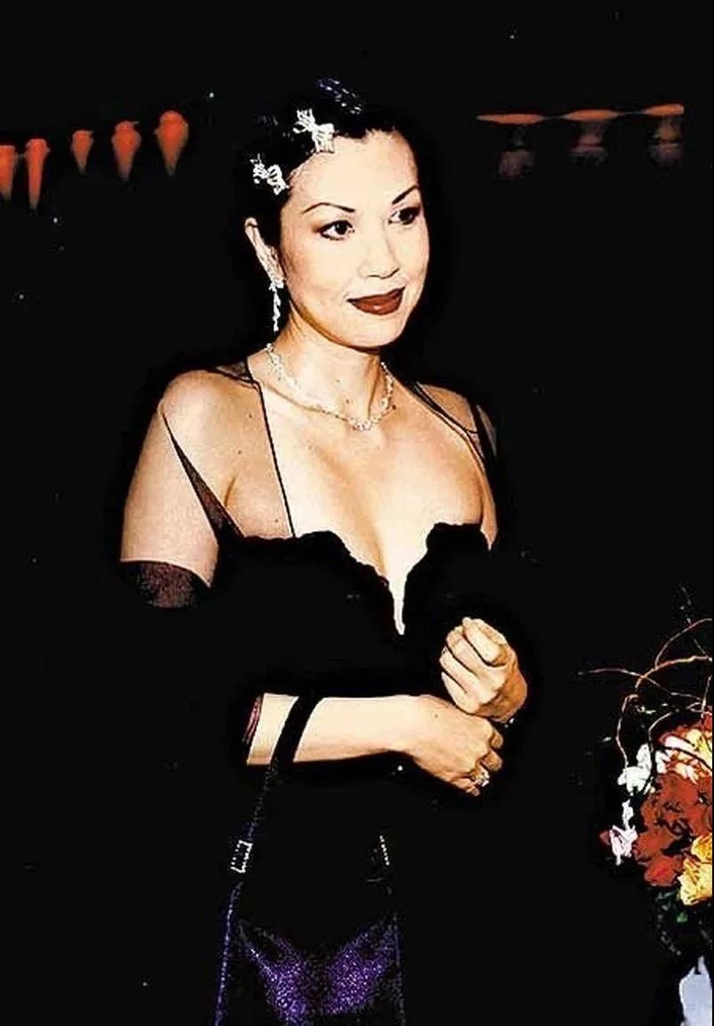 Bỏ rơi vợ đang ung thư để theo cặp kè bạn thân của vợ, gã tỷ phú gặp quả báo bi đát, đến tận lúc chết vẫn phải đối mặt với