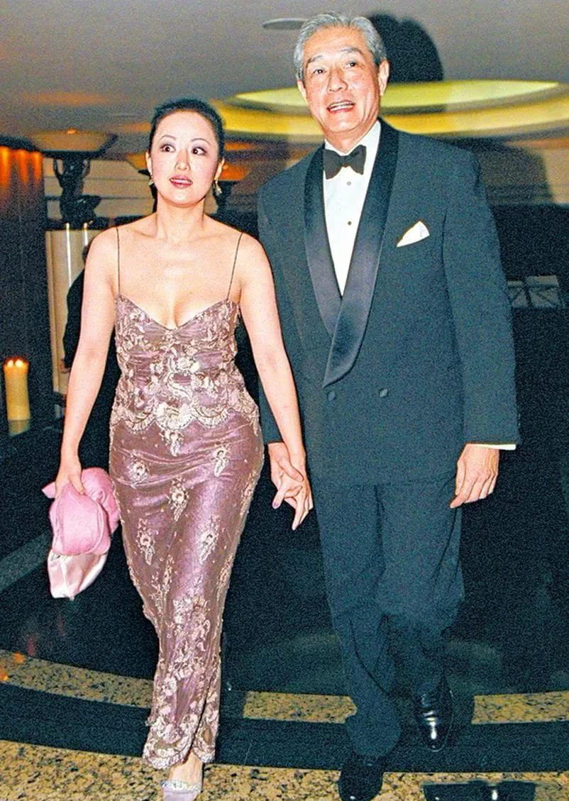 Bỏ rơi vợ đang ung thư để theo cặp kè bạn thân của vợ, gã tỷ phú gặp quả báo bi đát, đến tận lúc chết vẫn phải đối mặt với