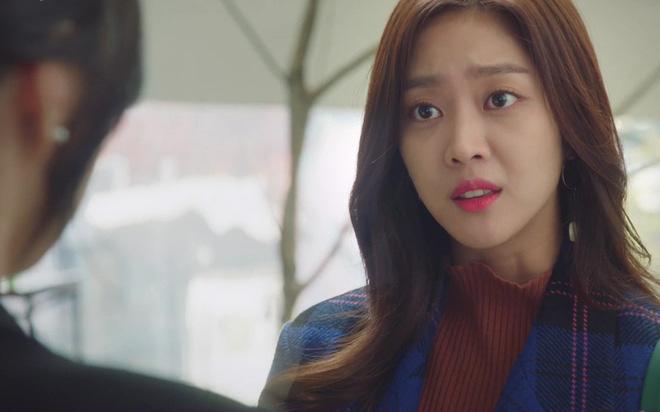 Ngày cưới, chị gái tôi là cô dâu lẻ loi một mình đón khách mà không có chú rể bên cạnh - Ảnh 1.