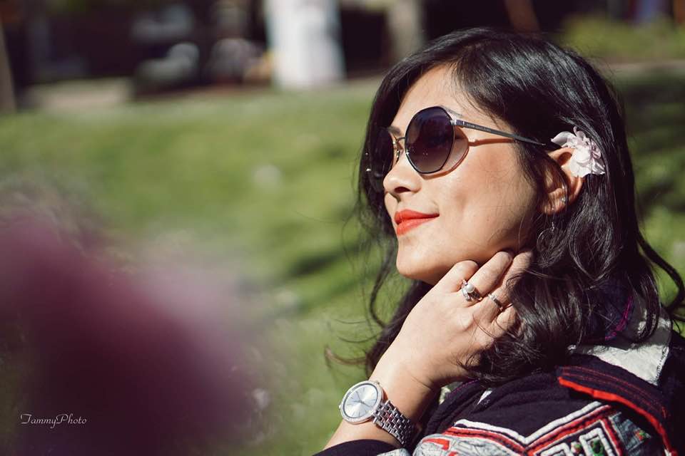 Mặc cùng bộ trang phục 16 năm về trước, cô gái H'Mông nói tiếng Anh như gió khiến ai nấy ngỡ ngàng với sự khác biệt ở hiện tại - Ảnh 2.