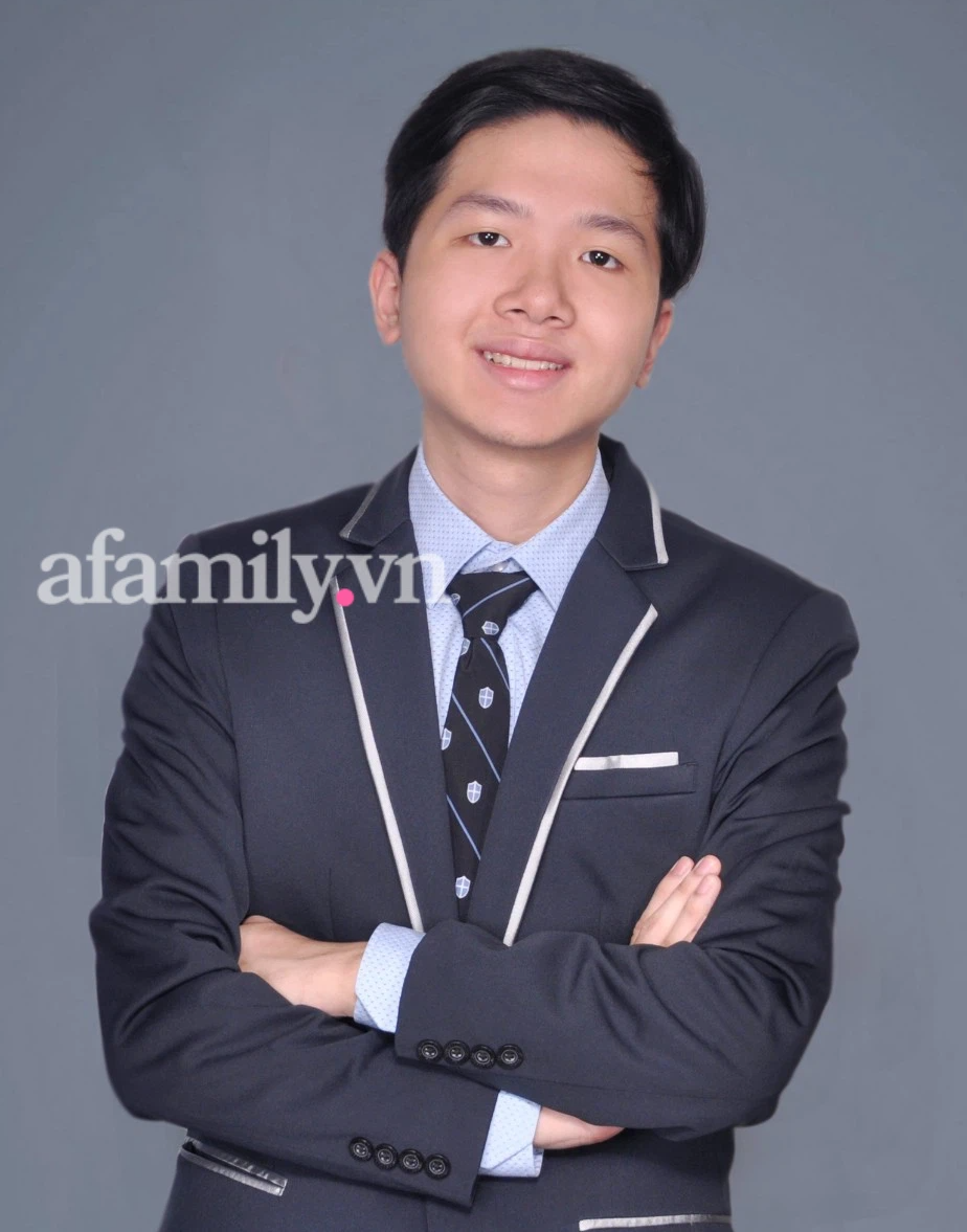 Nam sinh TP.HCM nhận học bổng gần 8 tỷ của ĐH New York, là đại biểu Liên Hợp Quốc: Tiết lộ cuộc nói chuyện 30 phút với ông Ban ki-moon - Ảnh 1. Nam sinh TP.HCM nhận học bổng gần 8 tỷ của ĐH New York, là đại biểu Liên Hợp Quốc: Tiết lộ cuộc nói chuyện 30 phút với ông Ban ki-moon - Ảnh 1.