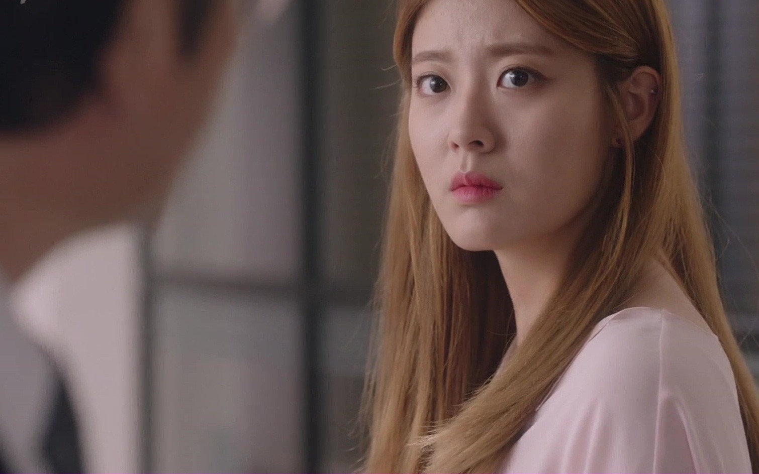 Con học không giỏi, chồng mỉa mai: “Chỉ có gen bên ngoại mới vậy, biết thế lấy giáo viên”, ngay lập tức anh ta cứng họng với màn phản đòn của vợ! - Ảnh 2.