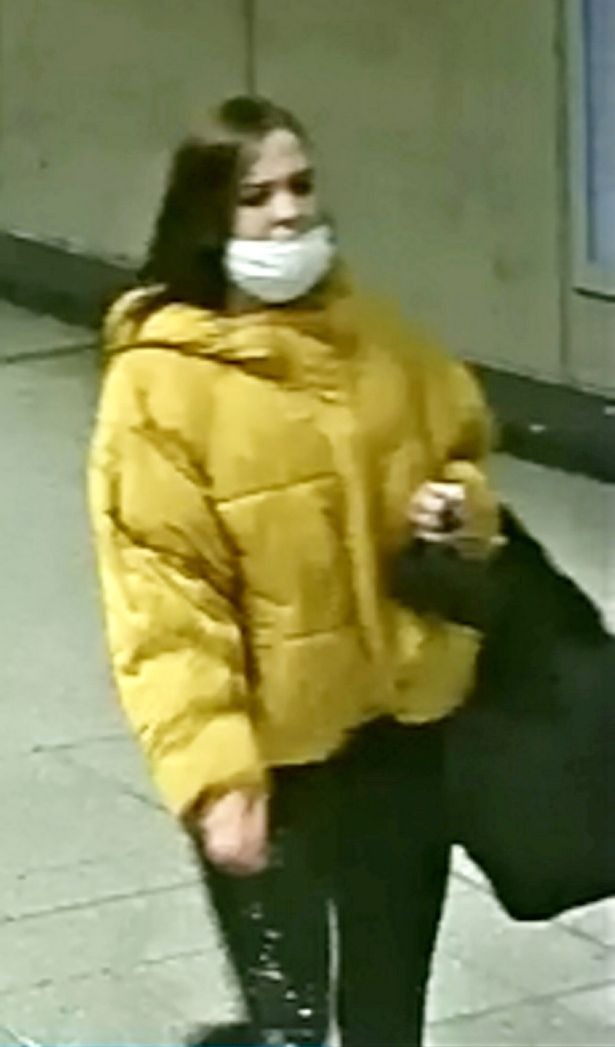 Ngồi cạnh con trai 8 tuổi ở ga tàu đông đúc, mẹ nghe được lời người phụ nữ lạ mặt nói với con bèn báo cảnh sát truy lùng gấp - Ảnh 2.