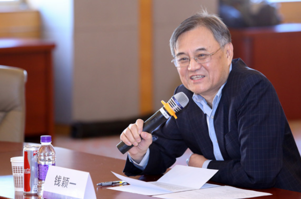 Đạp xe ngoài đường, người đàn ông bỗng HOT toàn cõi mạng: Lên Google tra danh tính thì há hốc miệng vì học vấn quá khủng! - Ảnh 2.