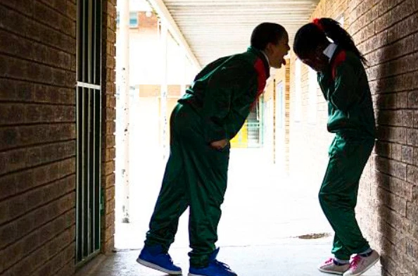 Nữ sinh ưu tú bỗng