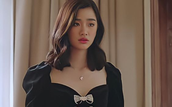 Về nhà bạn trai ra mắt, tôi tức đỏ mặt vì gặp 'tình địch' giàu có và trơ trẽn