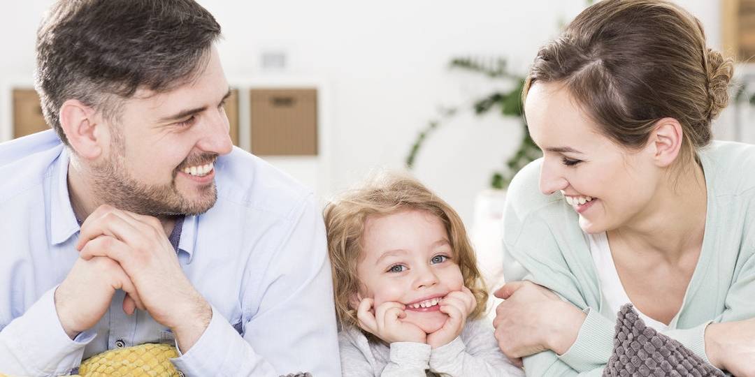 Bé gái khoả thân được mẹ dẫn đi siêu thị, người xung quanh can thiệp liền bị chặn họng: Không hiểu đây là mẹ ruột hay mẹ ghẻ! - Ảnh 3.