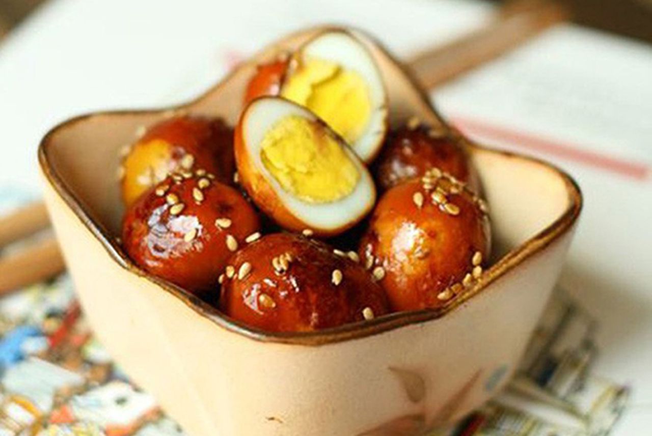 Trứng ngâm tương Hàn Quốc cực hao cơm khiến chị em văn phòng mê mẩn - Ảnh 5.