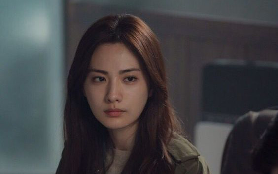 Về thăm nhà thấy cô giúp việc đột nhiên bụng to hẳn lên, tôi mừng rỡ khôn xiết