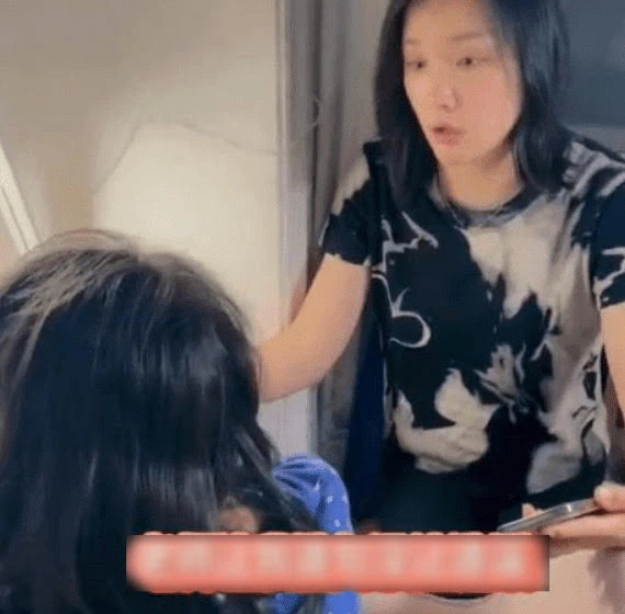 Con gái 7 tuổi viết văn