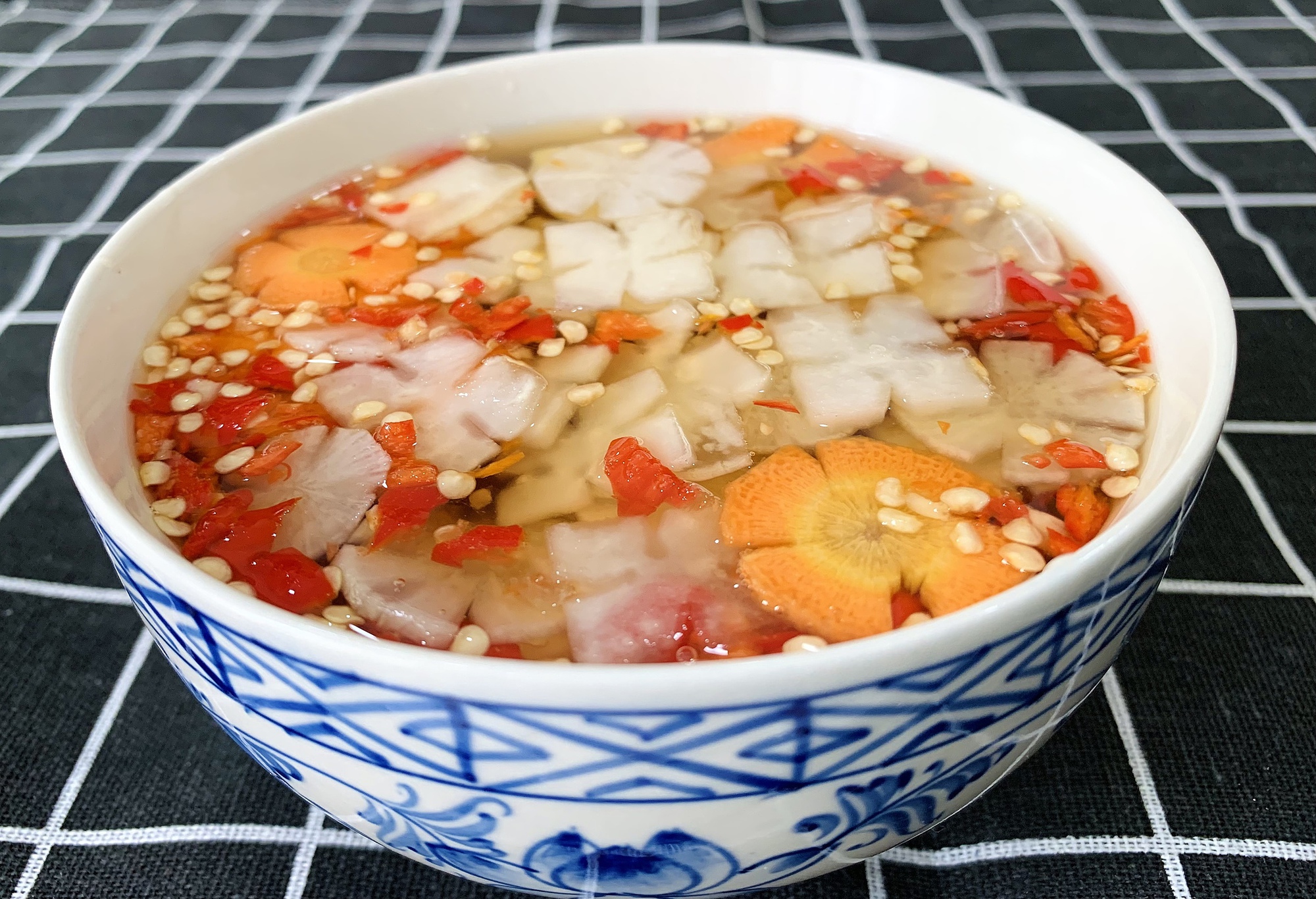 Có nồi chiên không dầu mà chưa thử làm bún chả thì quá phí: Tưởng phức tạp chứ thao tác chưa tới 30 phút là xong! - Ảnh 5.