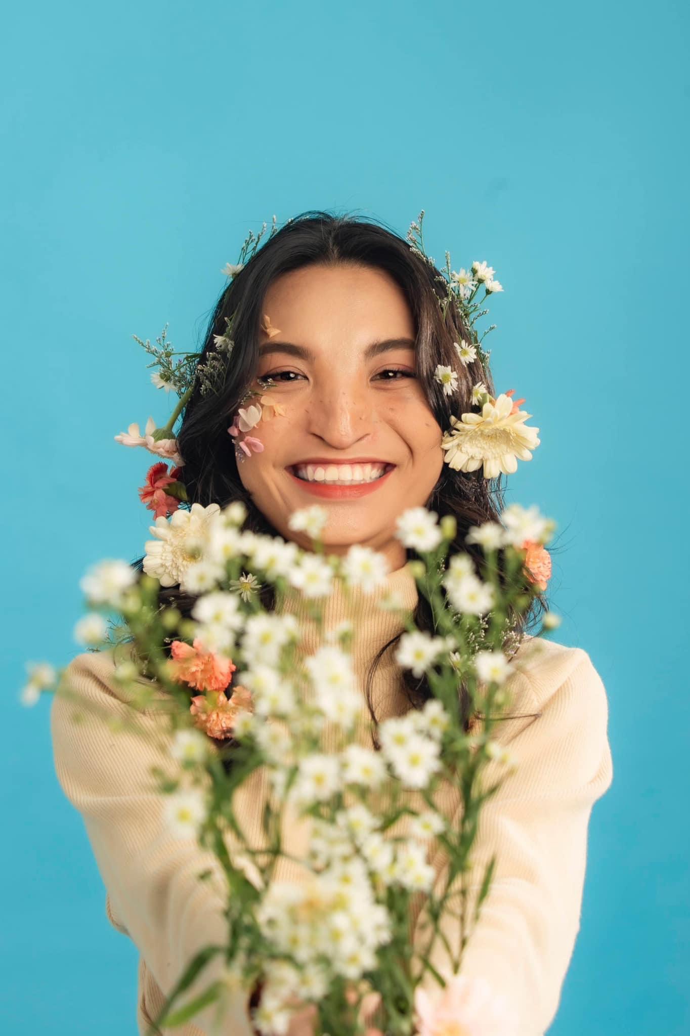 Nữ sinh khoa Luật không sống mũi từng bị miệt thị đến mức trầm cảm: Học song song 2 ngành nghề, nuôi dưỡng 1 ước mơ đáng nể phục! - Ảnh 1.