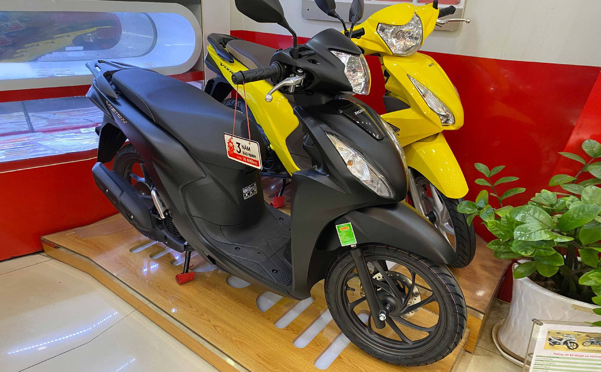 Khi dòng xe ga quốc dân đội giá gấp rưỡi, chị em bất ngờ chọn