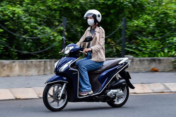 Khi dòng xe ga quốc dân đội giá gấp rưỡi, chị em bất ngờ chọn