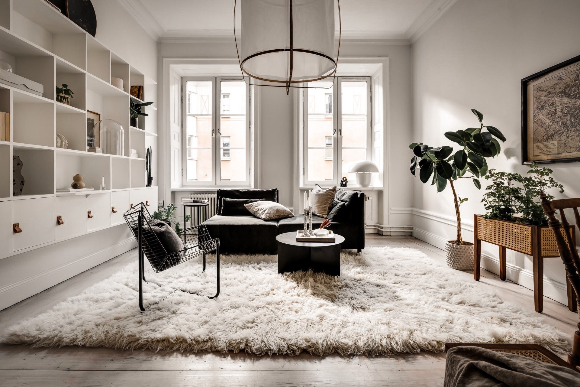 Bài trí nội thất tưởng đơn giản, ít ỏi, căn hộ nhỏ 44m2 ở Nga vẫn hiện lên vô cùng lộng lẫy - Ảnh 2.