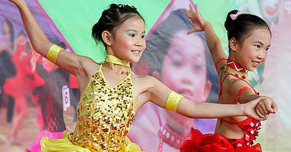 Bỏ 21 tỉ đào tạo con gái thành diễn viên múa, mẹ sốc nặng khi nghe con thổ lộ ước mơ