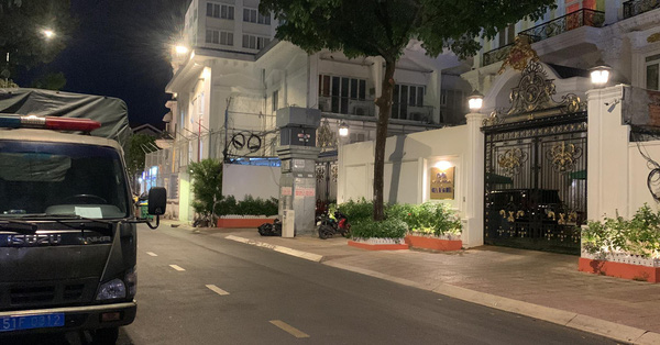 Latest news on the arrest of Nguyen Phuong Hang – the owner of Dai Nam: The police all night searched the villa, seizing a lot of evidence