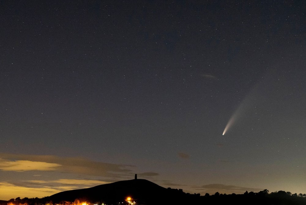 Sao chổi sáng nhất 23 năm thống trị màn đêm thế giới - 11