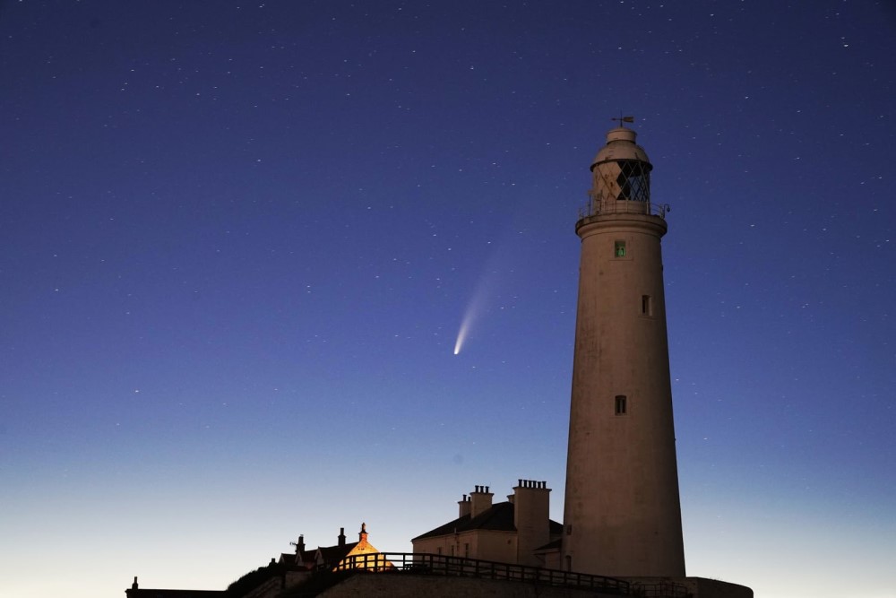 Sao chổi sáng nhất 23 năm thống trị màn đêm thế giới - 18