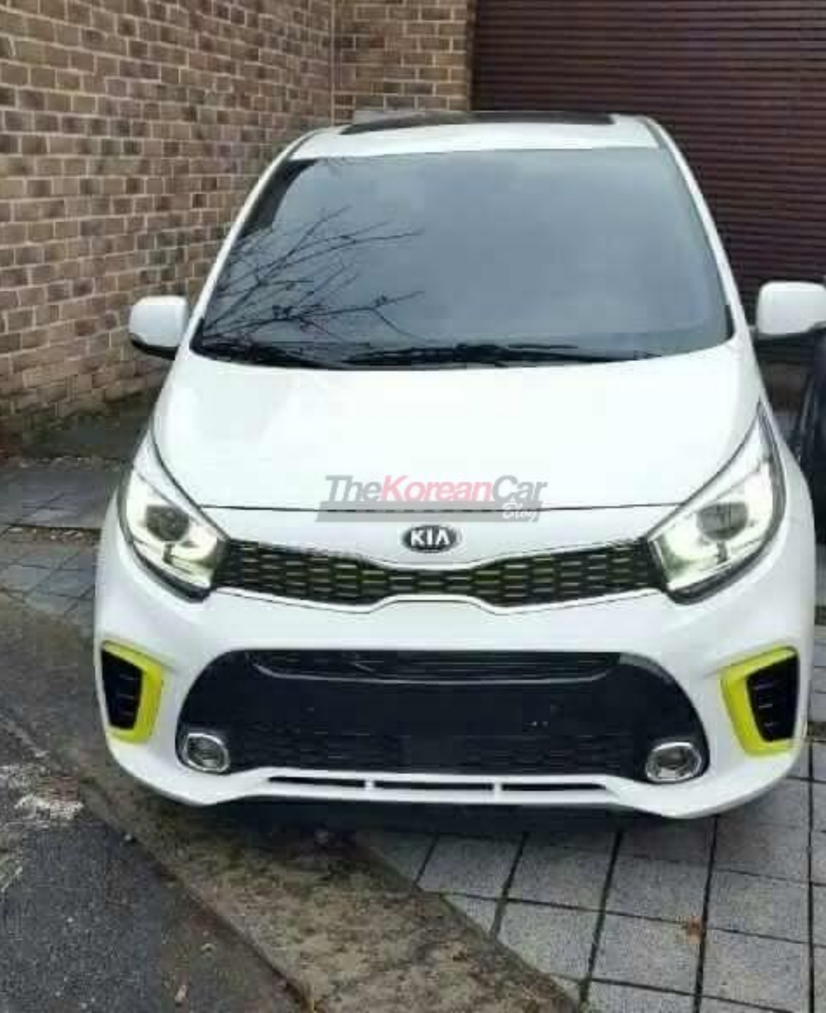 Lần đầu tiên bắt gặp Kia Morning thế hệ mới ngoài đời thực - ảnh 1